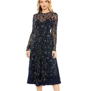 Mac Duggal Long Sleeve Navy Beaded Gown — NWT (Size 4)